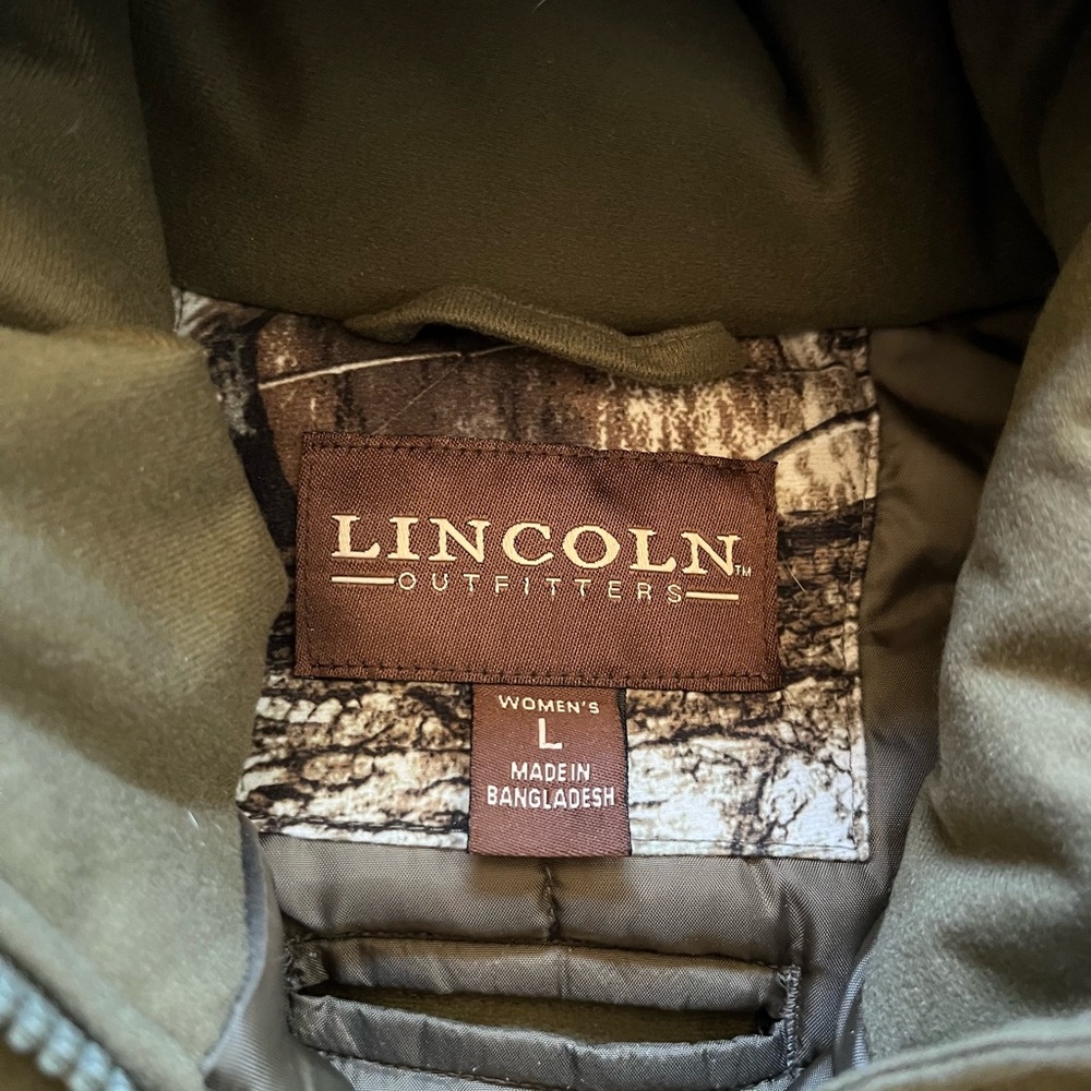 Women’s Camouflage Hooded Jacket - Picture 3 of 5